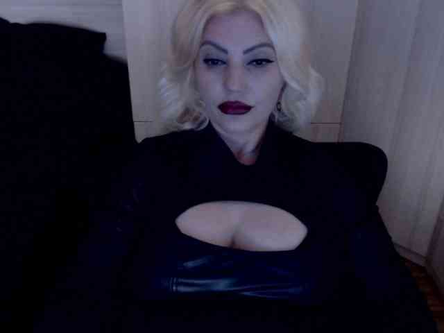 Mistress-Demi webcam