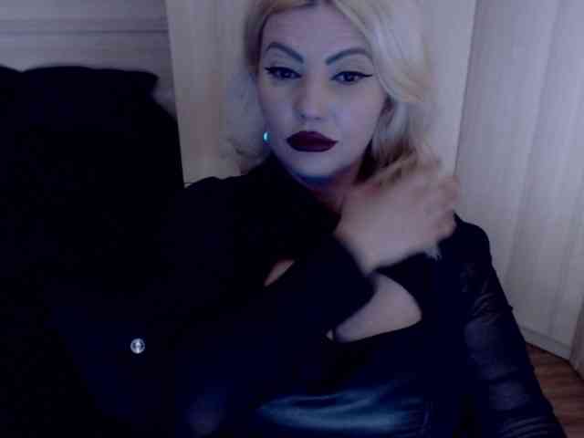 Mistress-Demi webcam