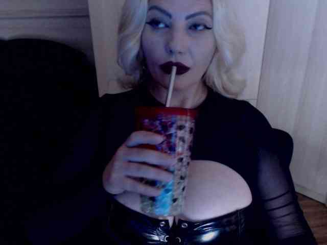 Mistress-Demi webcam