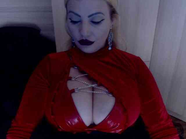 Mistress-Demi webcam