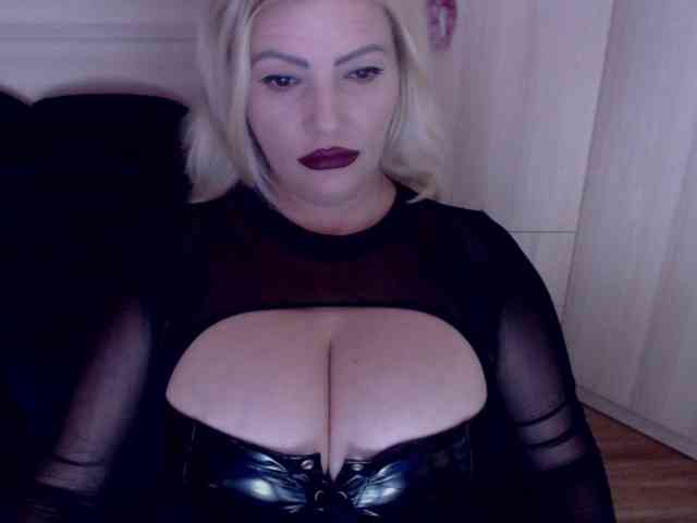 Mistress-Demi
