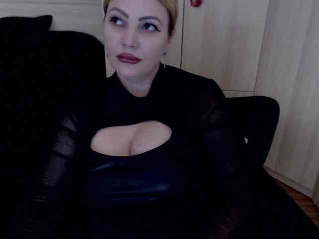 Mistress-Demi