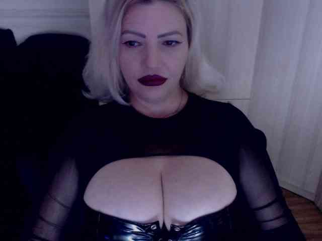 Mistress-Demi webcam