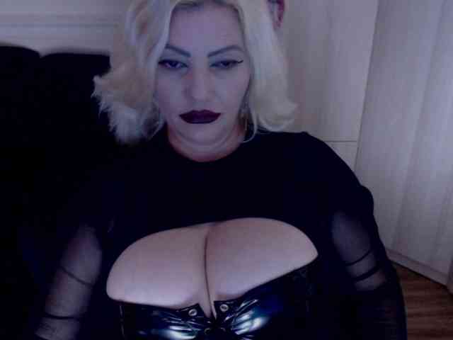Mistress-Demi webcam
