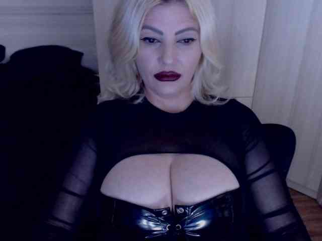 Mistress-Demi webcam