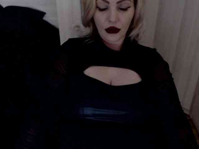 Mistress-Demi webcam