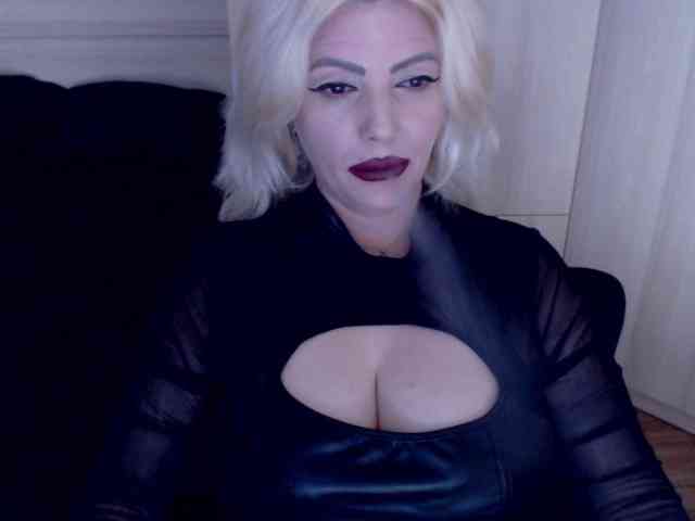 Mistress-Demi webcam