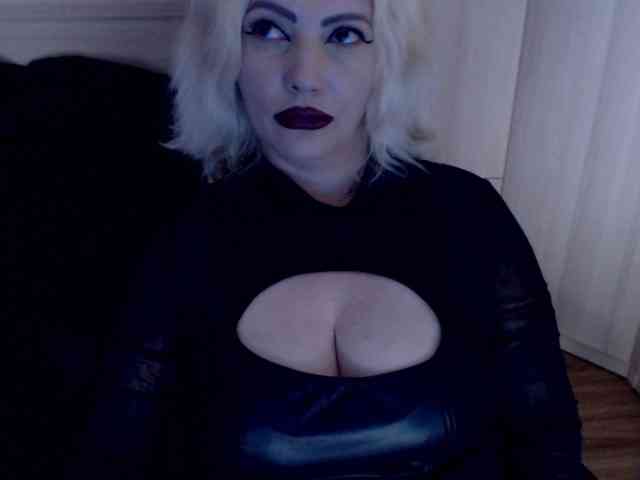 Mistress-Demi webcam