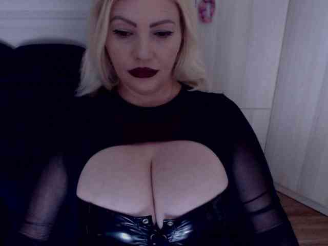 Mistress-Demi