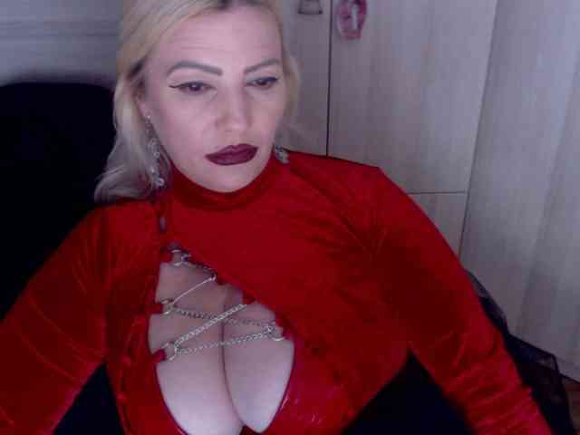 Mistress-Demi webcam
