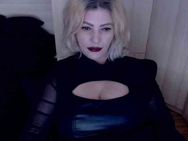 Mistress-Demi webcam