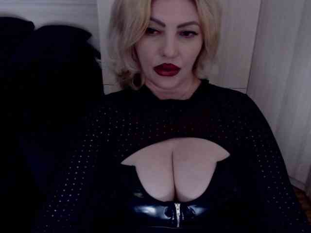 Mistress-Demi webcam