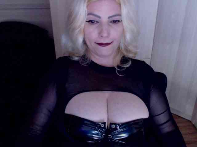 Mistress-Demi