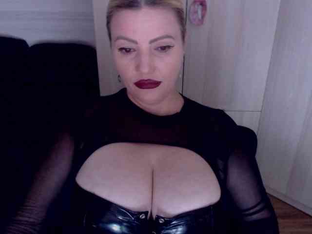Mistress-Demi
