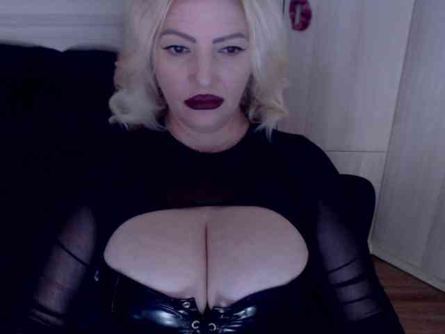 Mistress-Demi webcam
