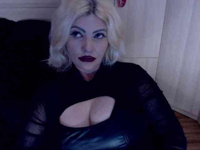 Mistress-Demi webcam