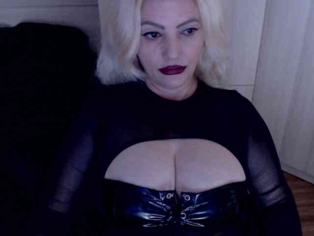 Mistress-Demi webcam