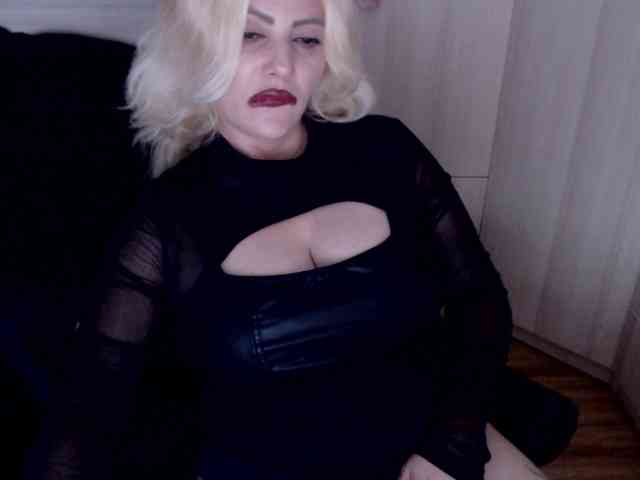 Mistress-Demi webcam