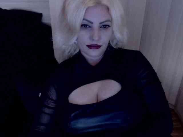 Mistress-Demi webcam