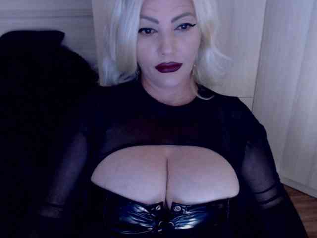 Mistress-Demi webcam