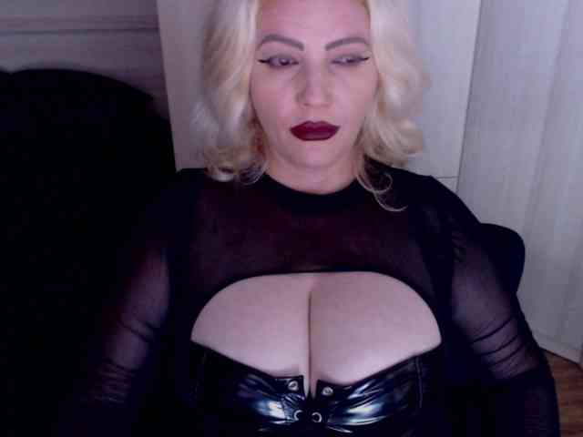 Mistress-Demi webcam