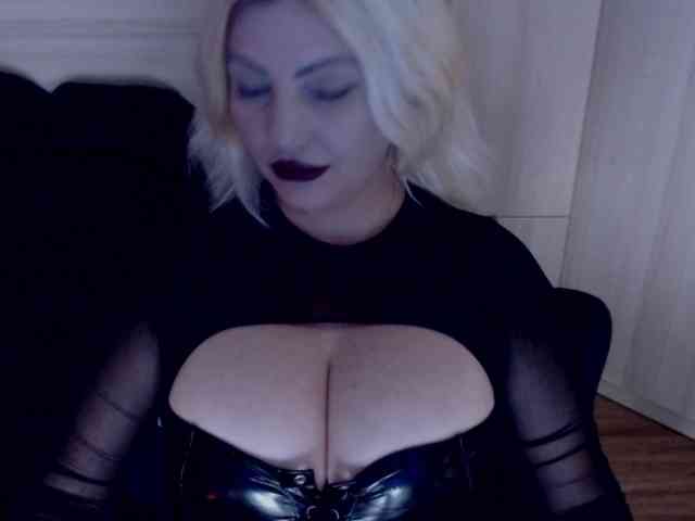 Mistress-Demi webcam
