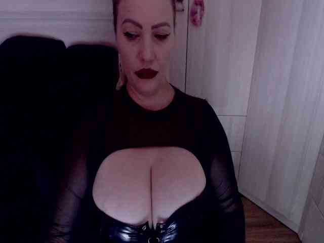 Mistress-Demi