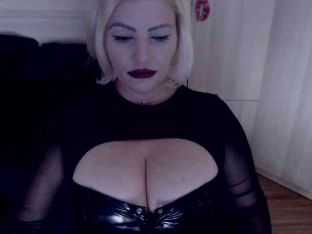 Mistress-Demi