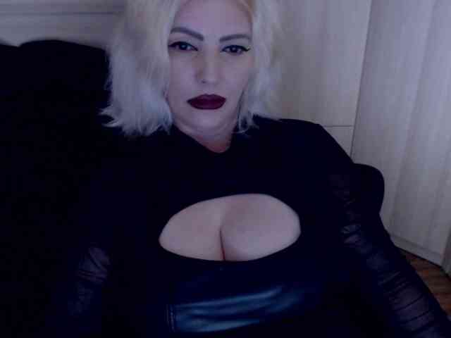 Mistress-Demi webcam