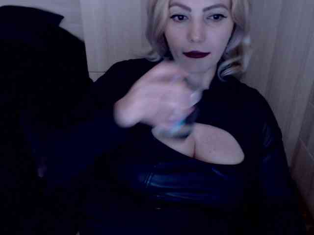 Mistress-Demi webcam