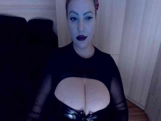 Mistress-Demi webcam
