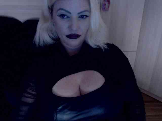 Mistress-Demi webcam
