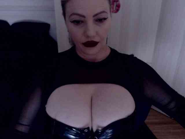 Mistress-Demi webcam