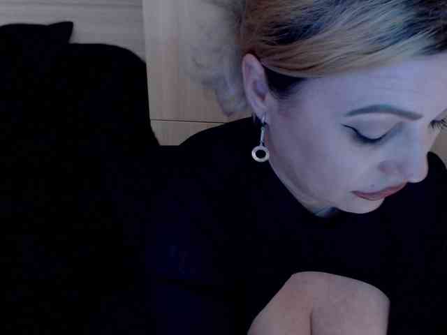 Mistress-Demi webcam