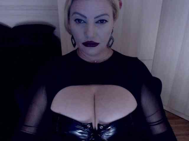 Mistress-Demi webcam