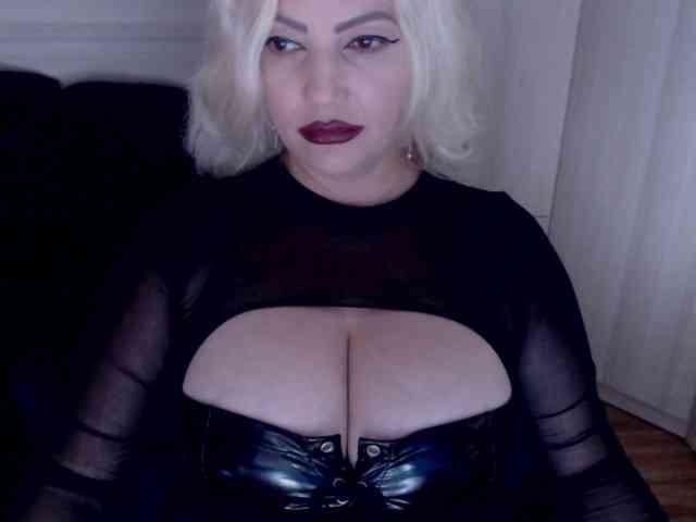 Mistress-Demi webcam