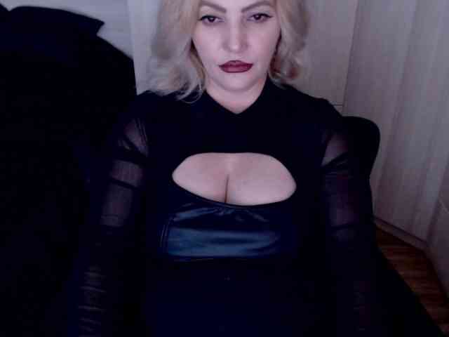 Mistress-Demi