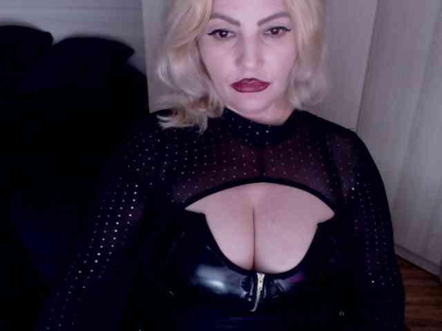 Mistress-Demi webcam