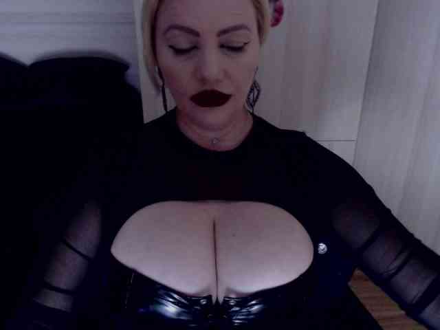 Mistress-Demi webcam