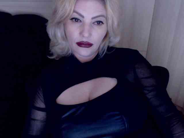 Mistress-Demi webcam