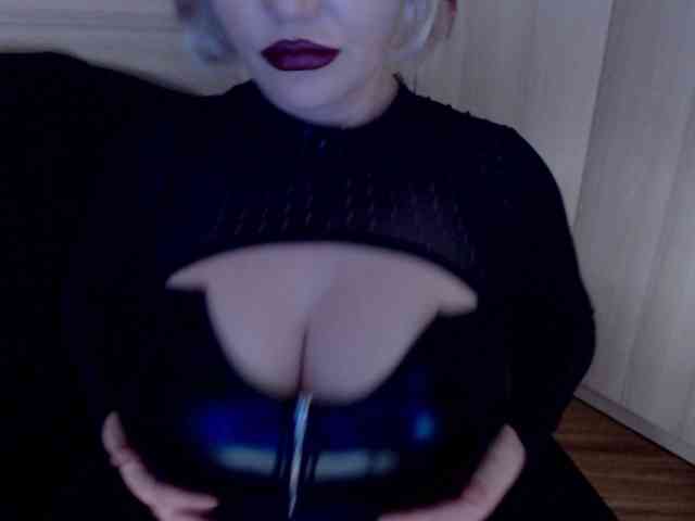 Mistress-Demi webcam