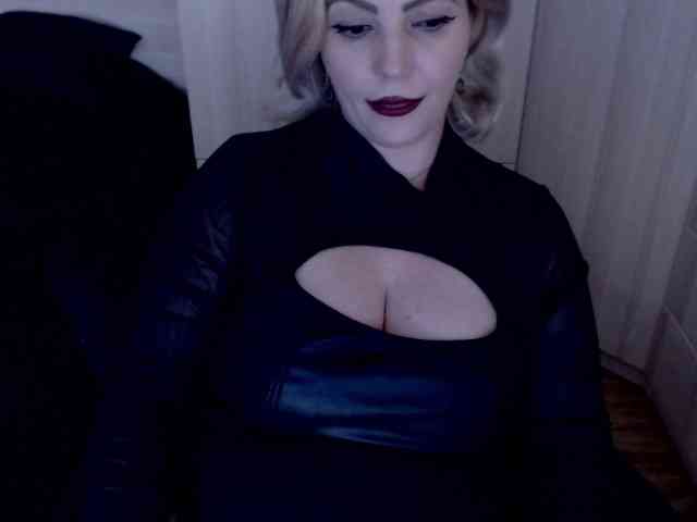 Mistress-Demi webcam