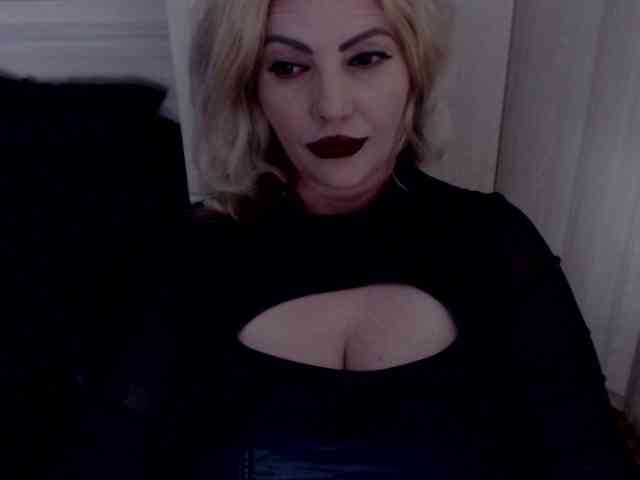 Mistress-Demi webcam