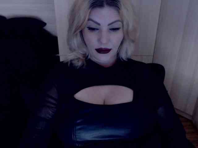 Mistress-Demi webcam