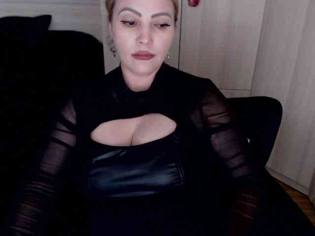 Mistress-Demi webcam