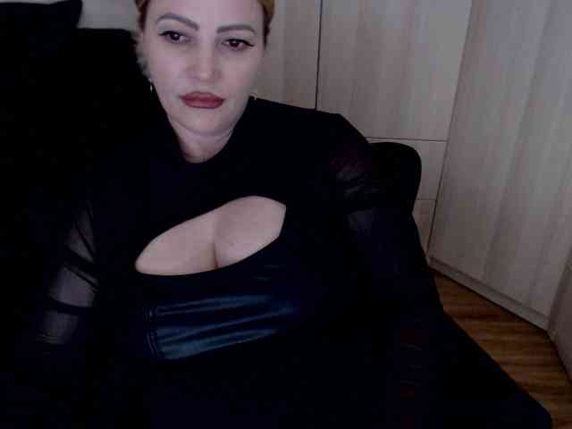 Mistress-Demi webcam