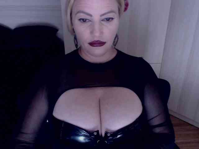 Mistress-Demi webcam