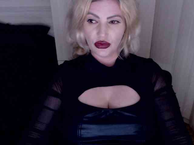 Mistress-Demi webcam
