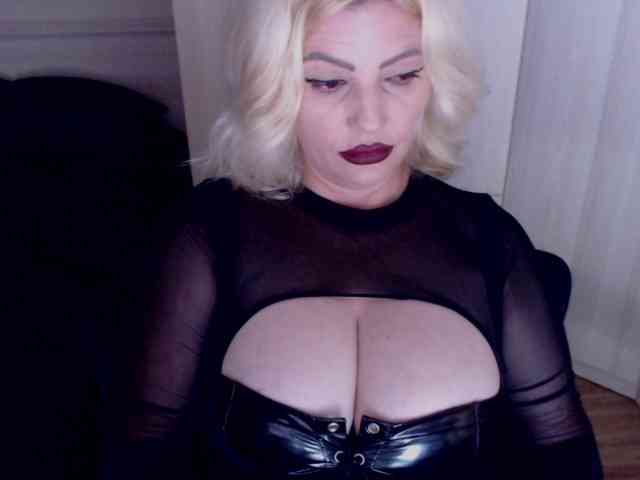 Mistress-Demi webcam