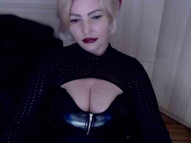 Mistress-Demi webcam